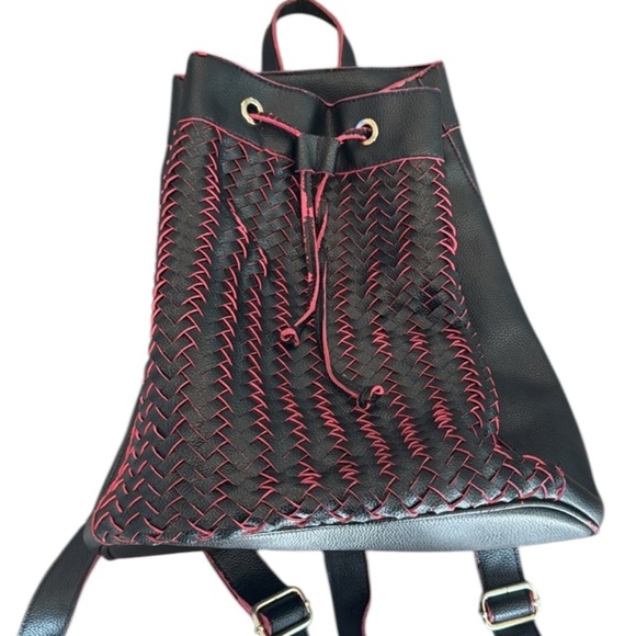 Deux Lux Black & Pink Woven Drawstring Backpack - Picture 14 of 14